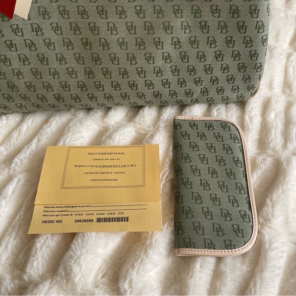 New Dooney & Bourke Signature Monogram Logo Buckle Satchel- Green - Picture 9 of 12